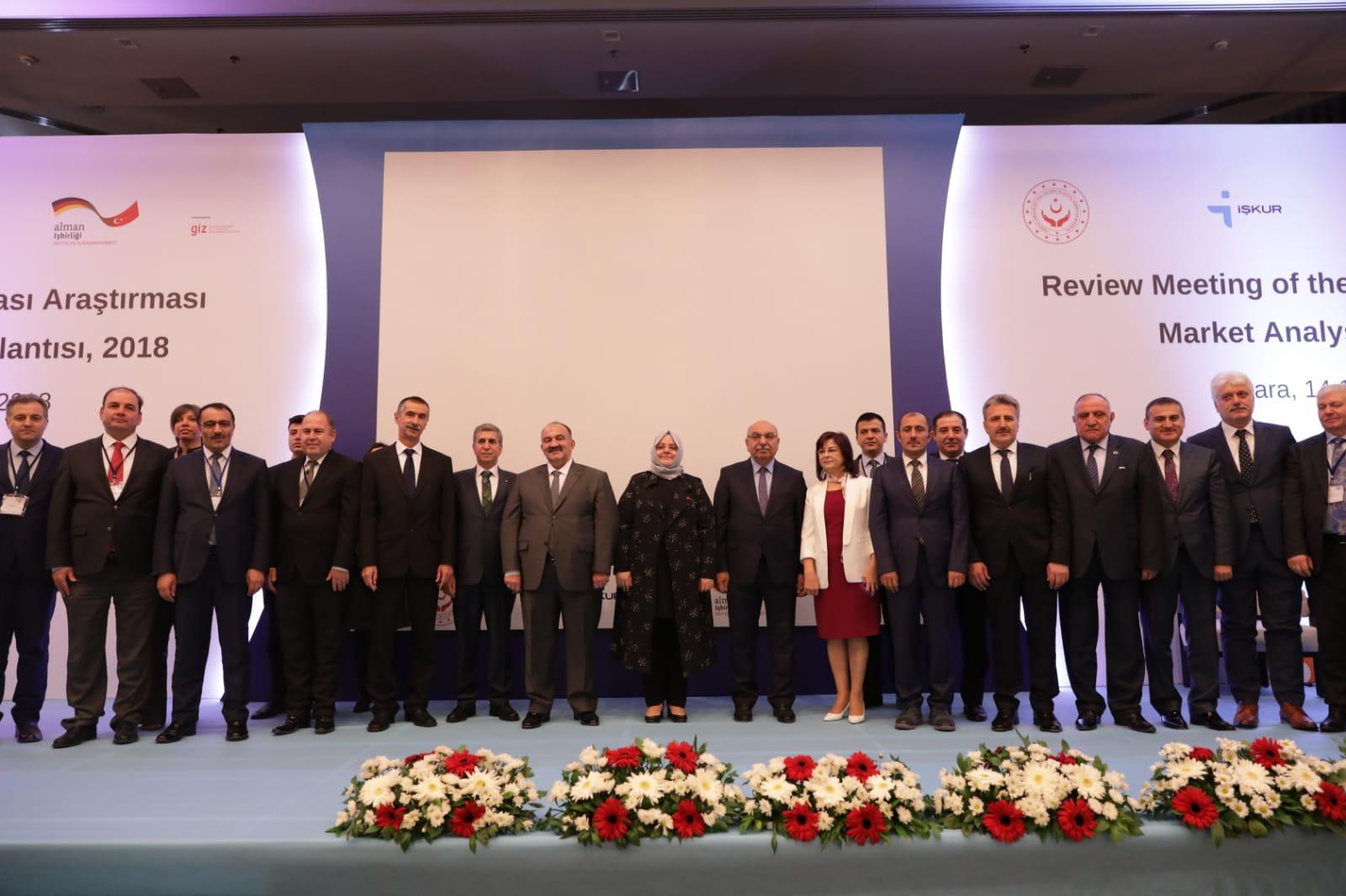 İşgücü Piyasası Araştırması Değerlendirme Toplantısı Ankara'da Yapıldı