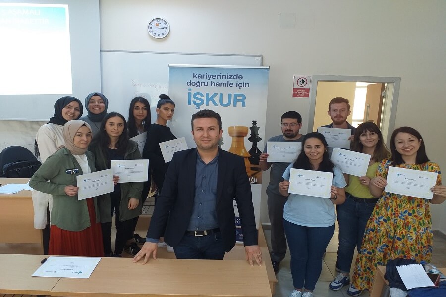 İş Kulübümüz Yalova Üniversitesi Öğrencilerine Eğitim Verdi