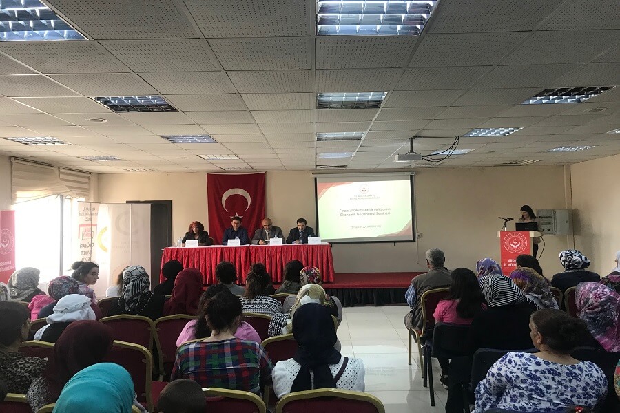 Ardahan'da Finansal Okuryazarlık ve Kadınların Ekonomik Güçlenmesi Seminerine Katıldık