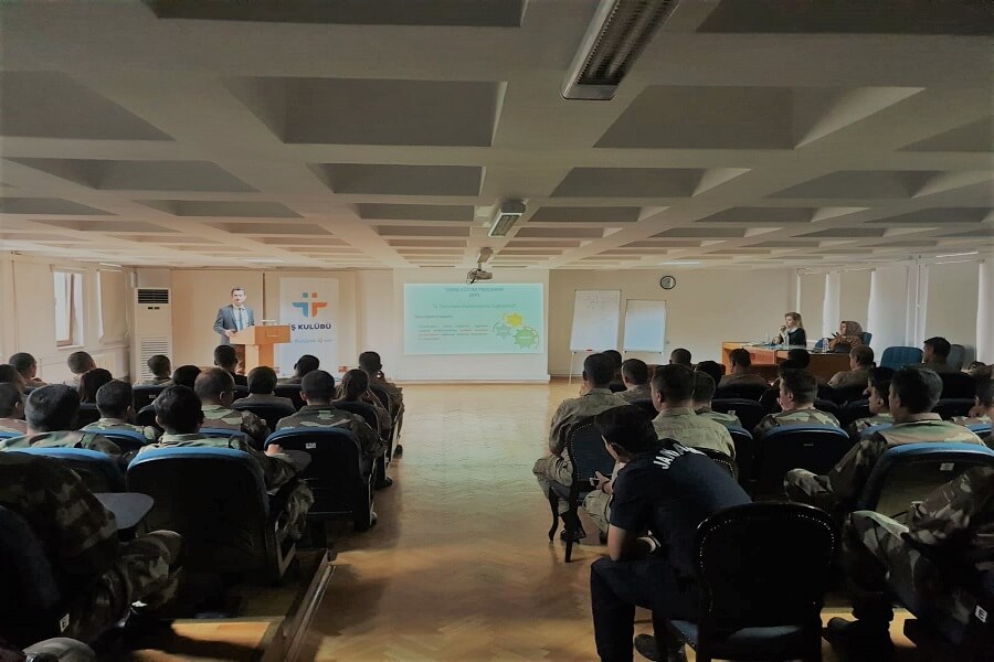 Kayseri İl Jandarma Komutanlığında İş Arama Becerileri Semineri Verdik