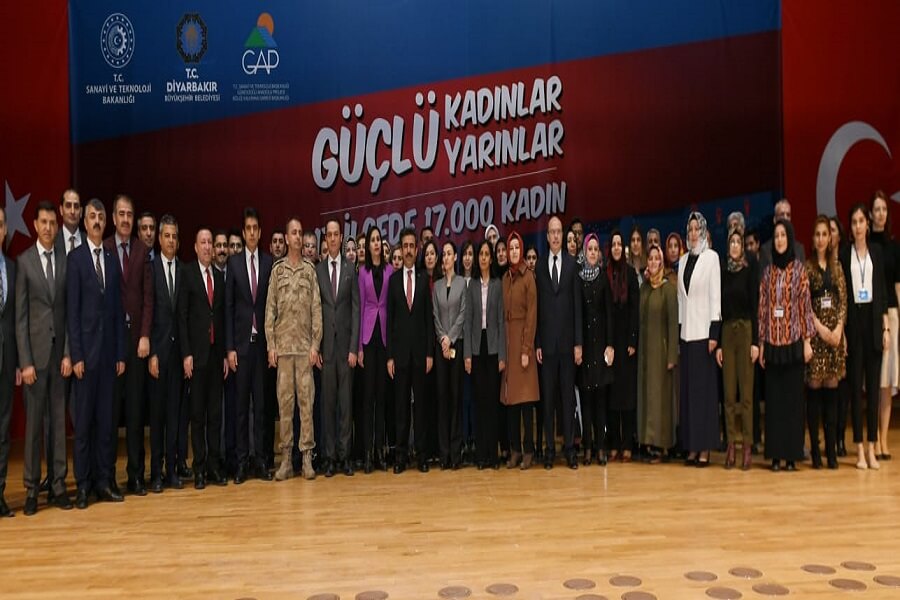 Diyarbakır “Güçlü Kadınlar Güçlü Yarınlar” Projesi Tanıtım Toplantısına Katıldık