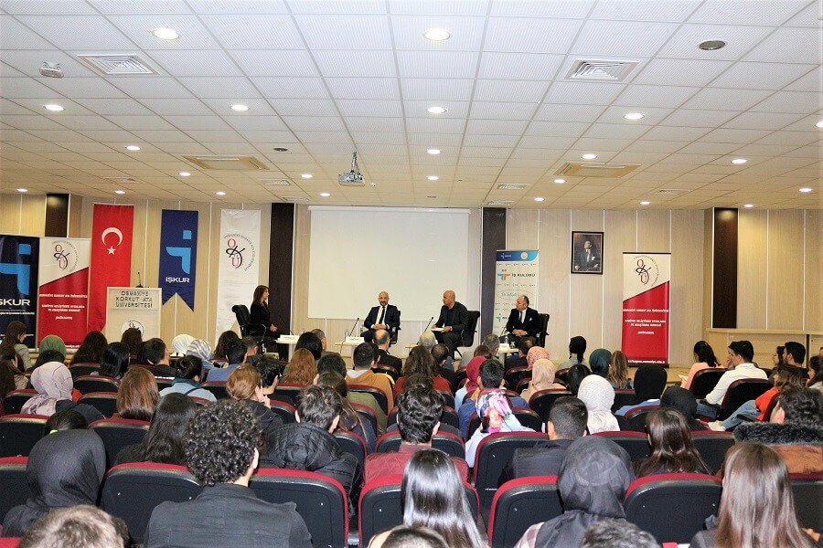 Osmaniye Korkut Ata Üniversitesinde "Kariyer Buluşmaları" Paneli Düzenledik
